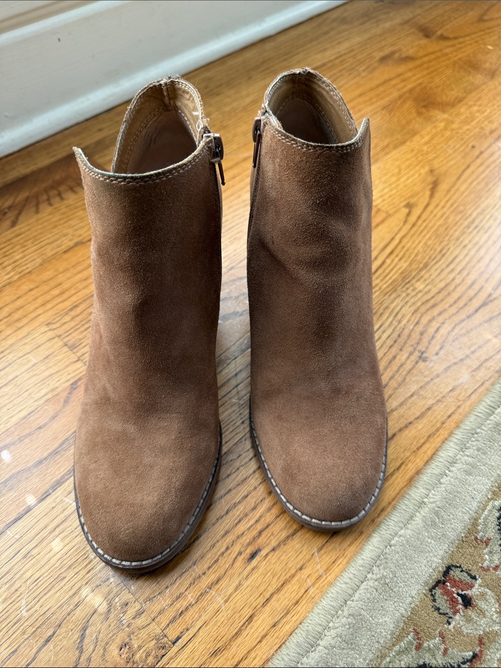 Lucky Brand Tan Suede Ankle Booties with Side Zip cedar color size8